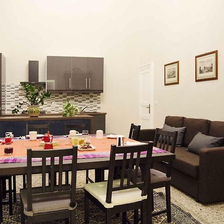 Nabucco Bed & Breakfast คาตาเนีย ภายนอก รูปภาพ
